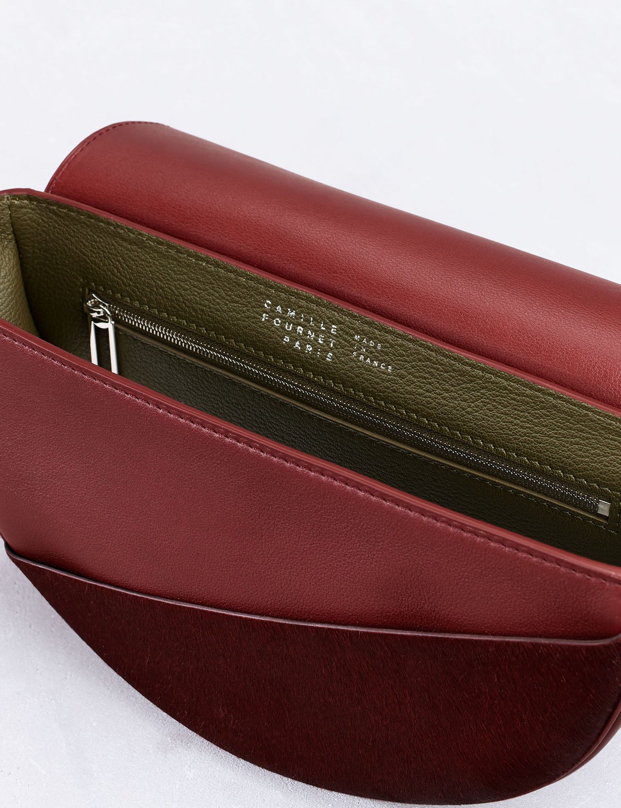 アストラール クロスボディ ユニ ボルドー