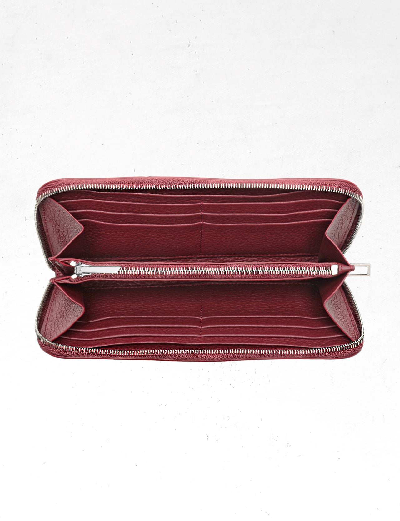 31.01 ラウンドジップウォレット ボルドー