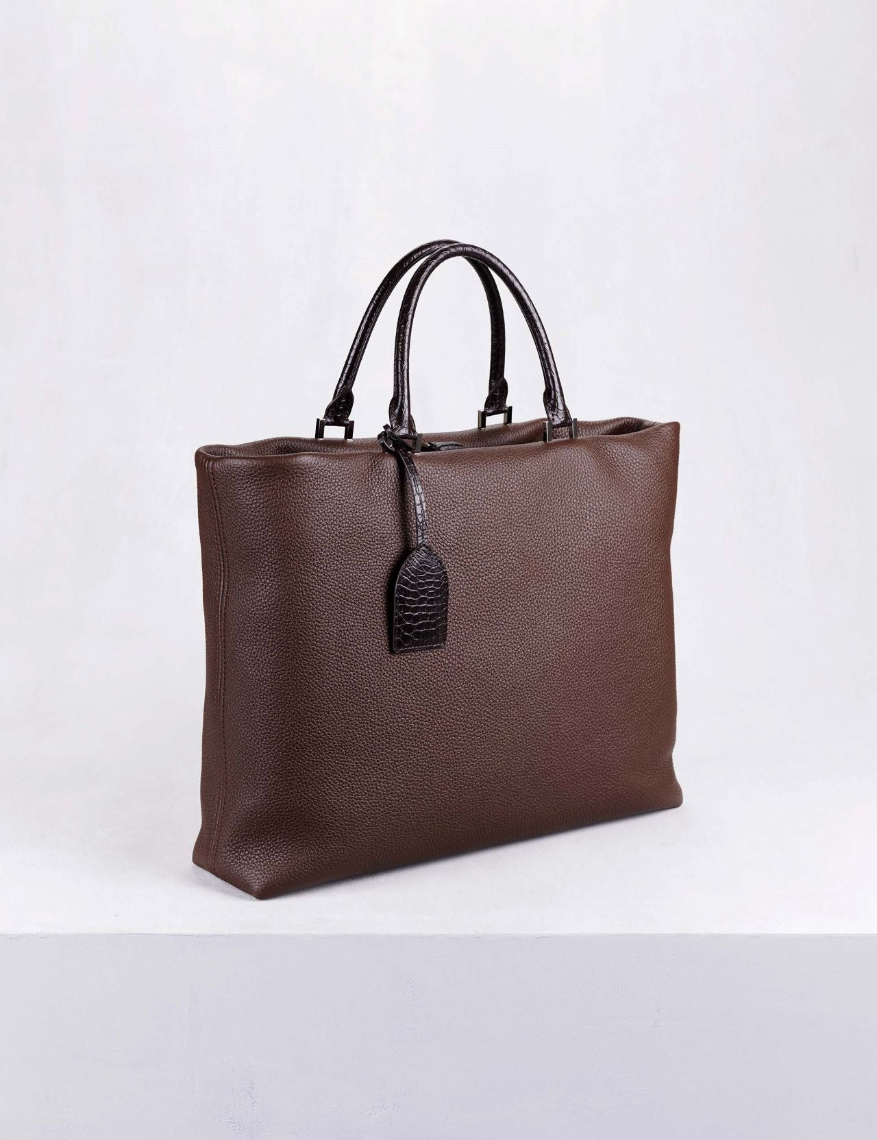 カミーユフォルネ CAMILLE FOURNET アリゲーター ダークブラウン 楽天市場】【美品】カミーユフォルネ Camille Fournet 財布 札入れ