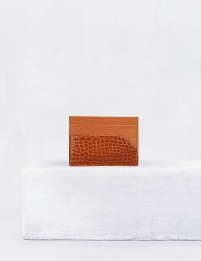 革の秘密 – Camille Fournet