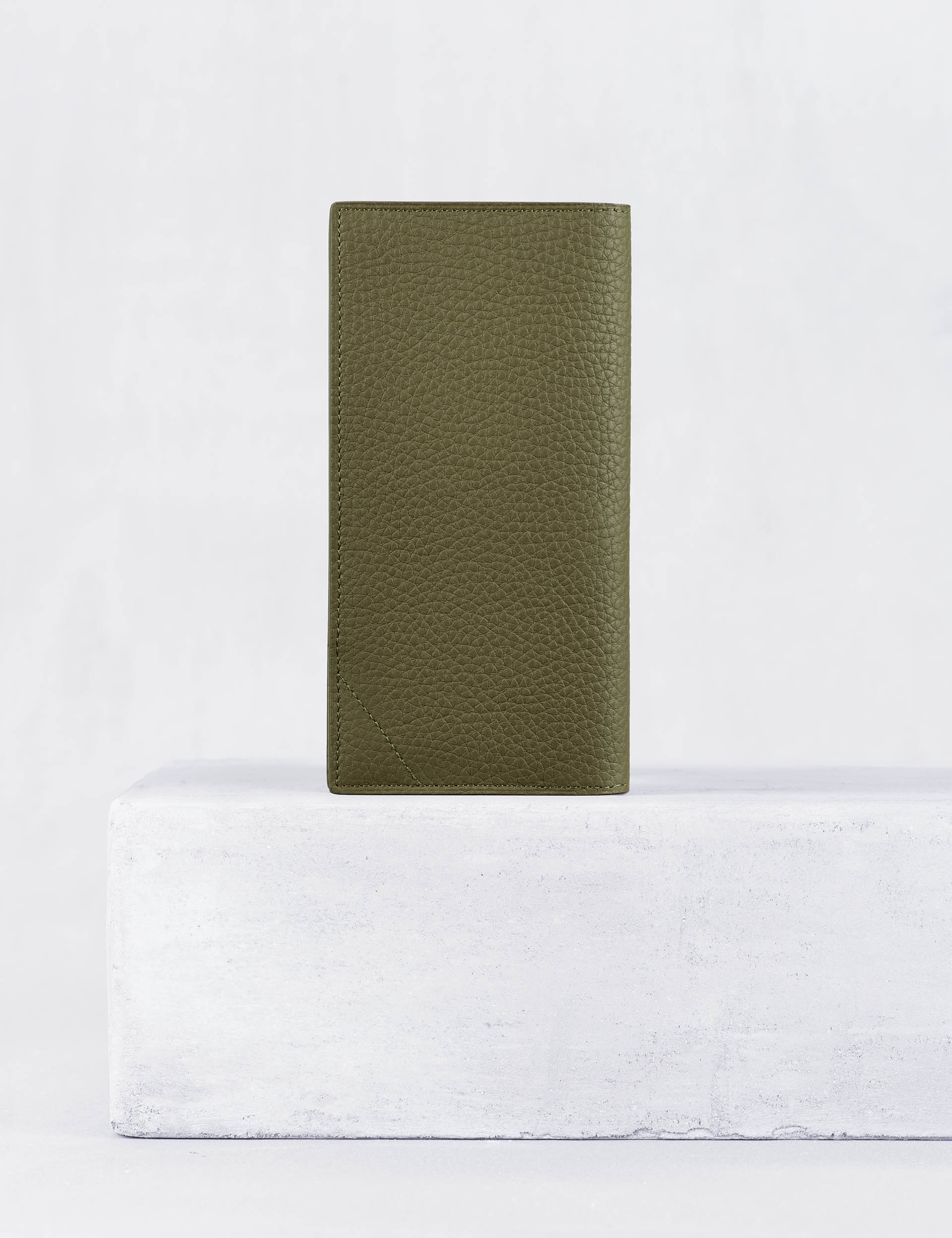 21.03 VERSO コインケース付き長財布 オリーブ
