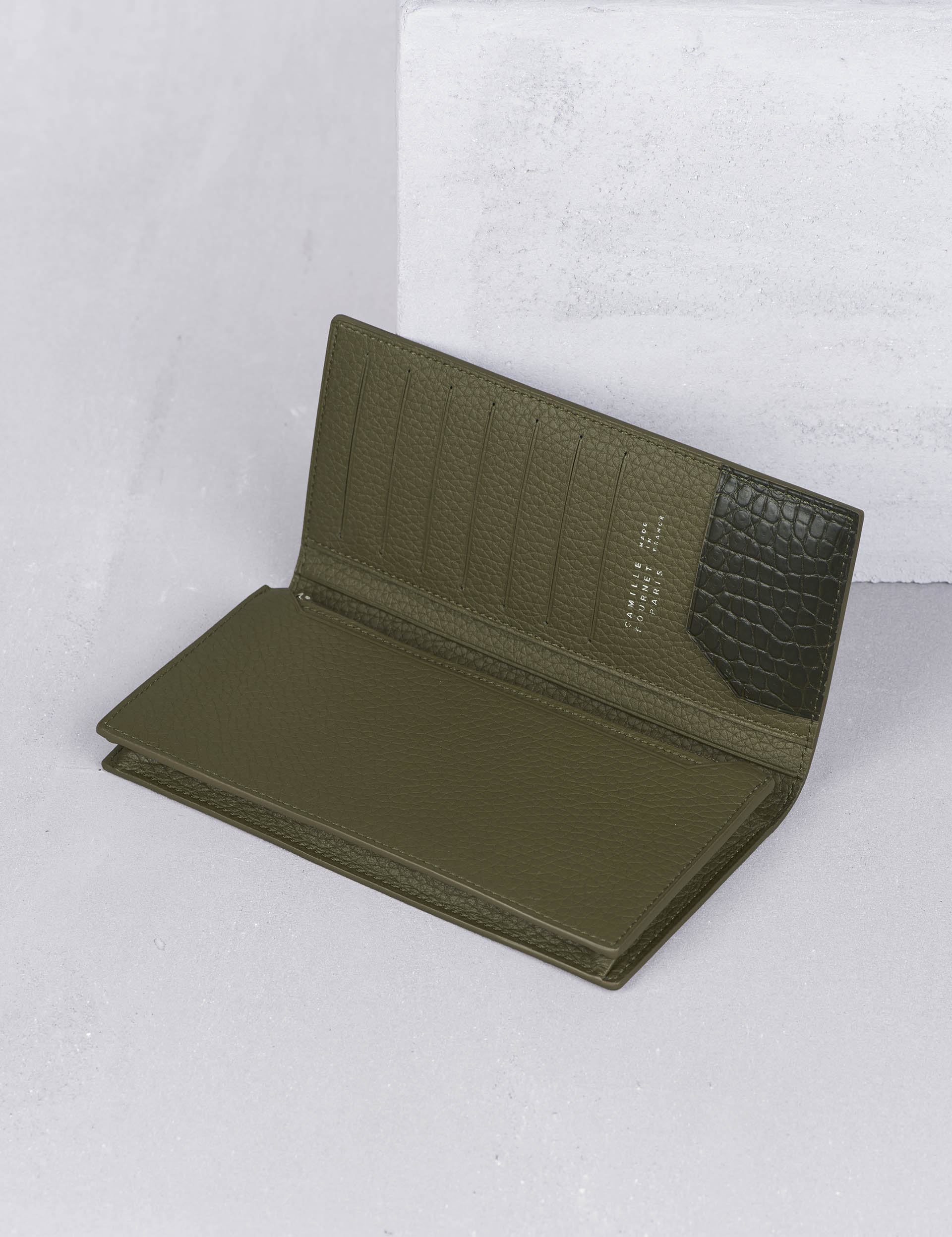 21.03 VERSO コインケース付き長財布 オリーブ