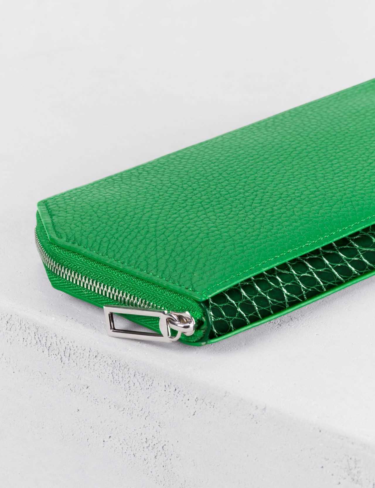 21.07 VERSO ロングジップウォレット ミントグリーン