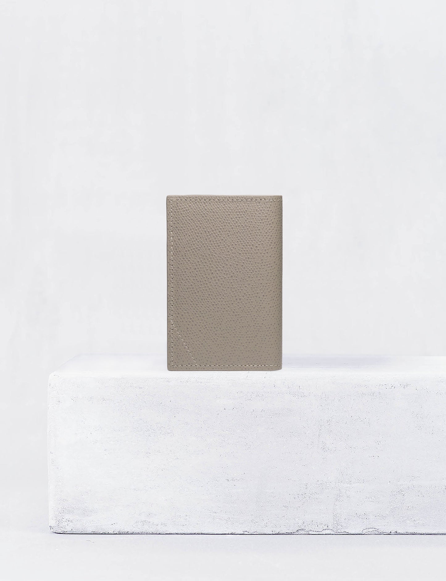 21.14 VERSO ビジネスカードケース トープグレー×レッド