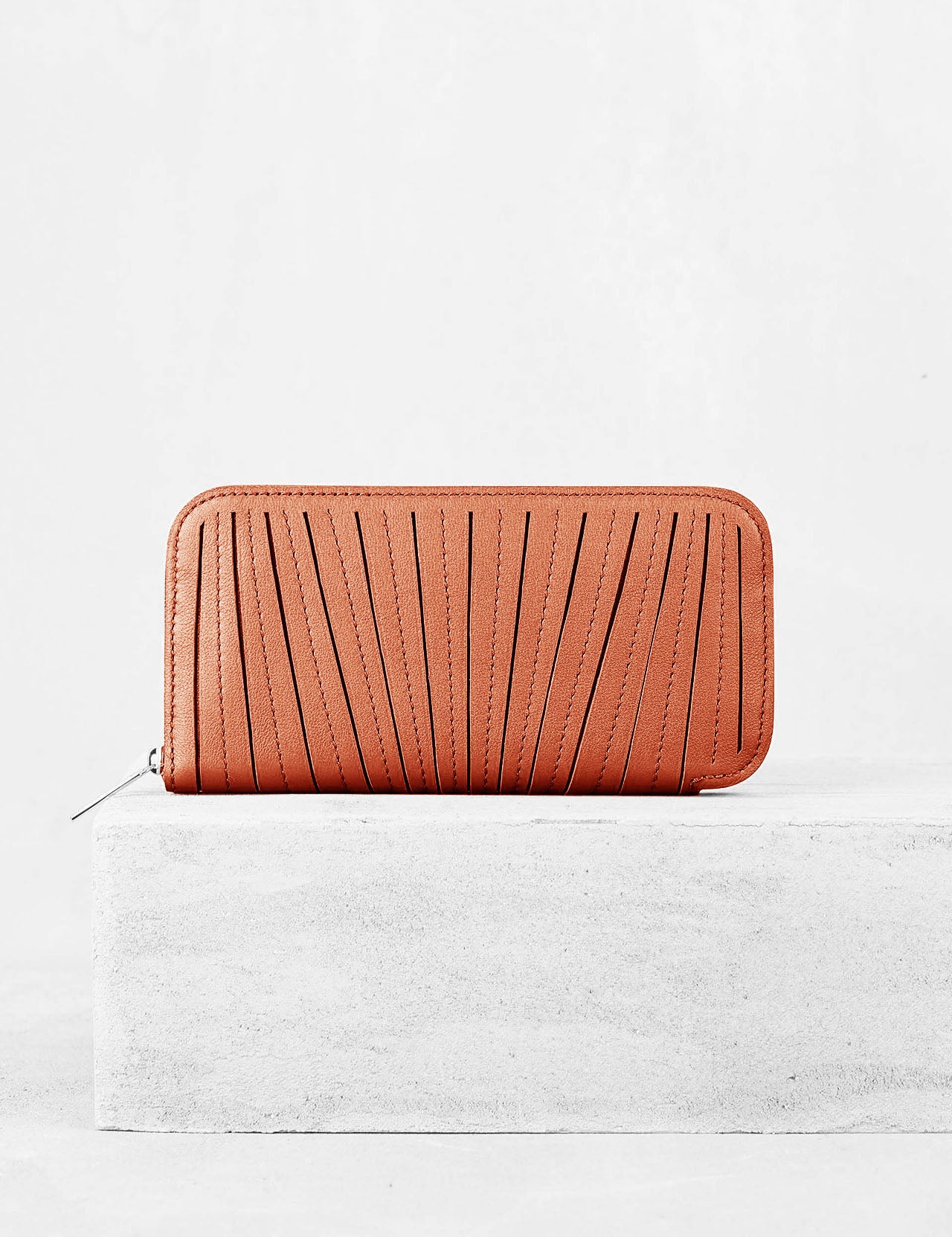 31.01 フレンチプリセ ラウンドジップウォレット タバコ