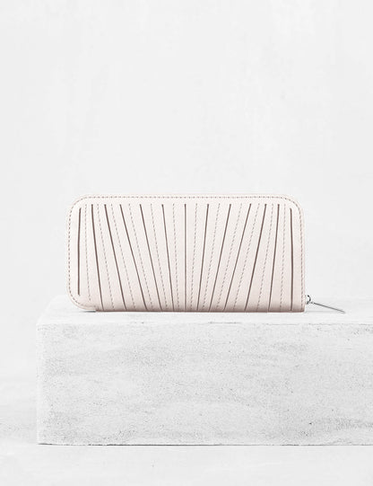 31.01 フレンチプリセ ラウンドジップウォレット クリーム