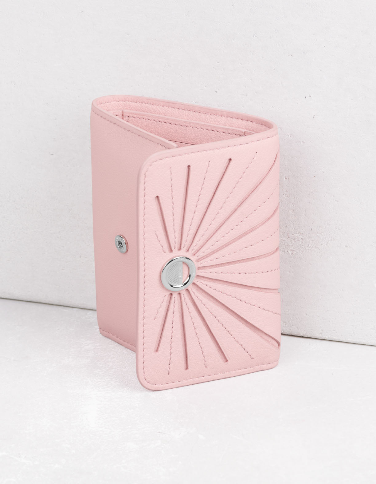 31.28シグネチャー ウォレット フレンチプリセ ピンク