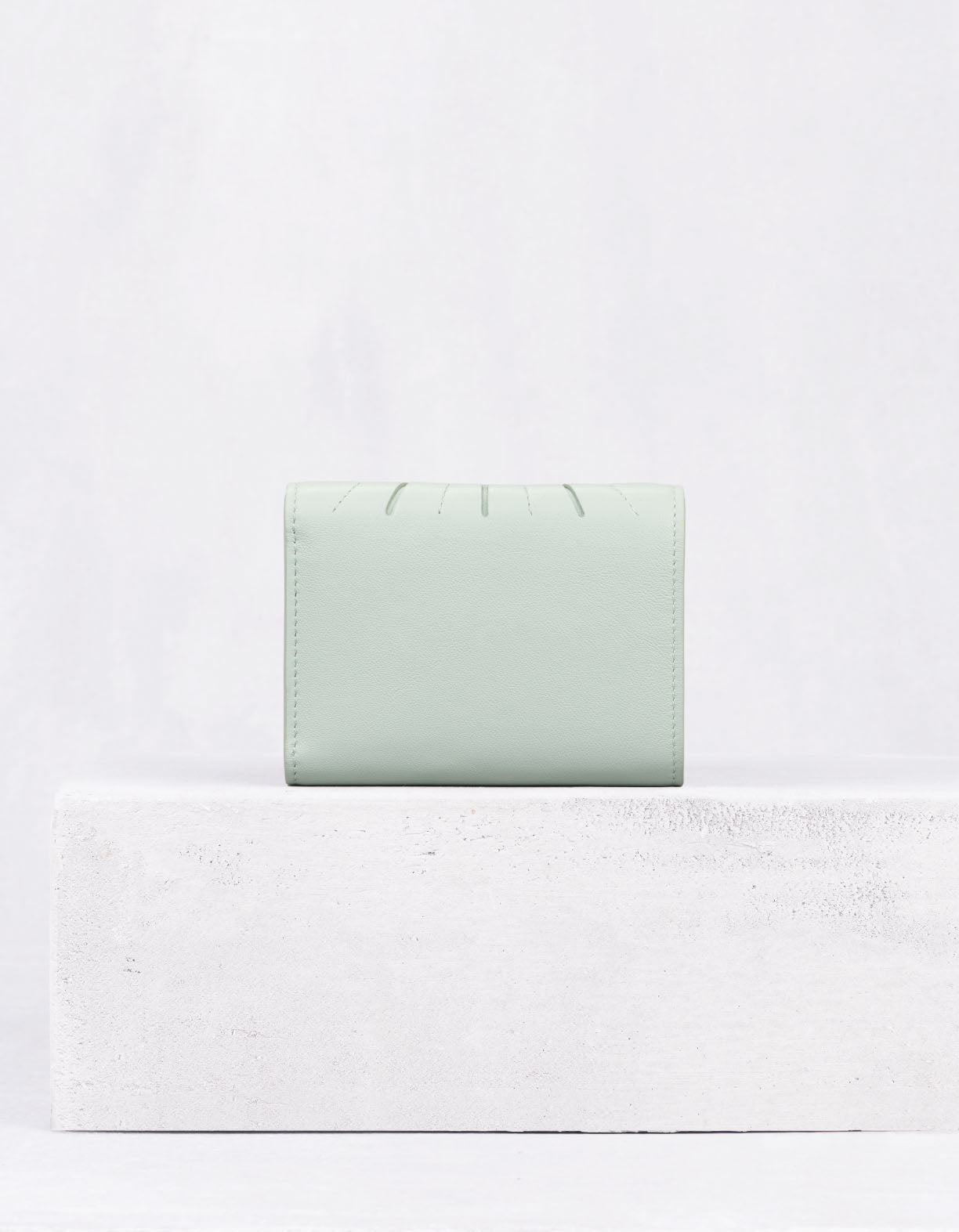 31.28シグネチャー ウォレット フレンチプリセ セージグリーン