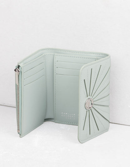 31.28シグネチャー ウォレット フレンチプリセ セージグリーン