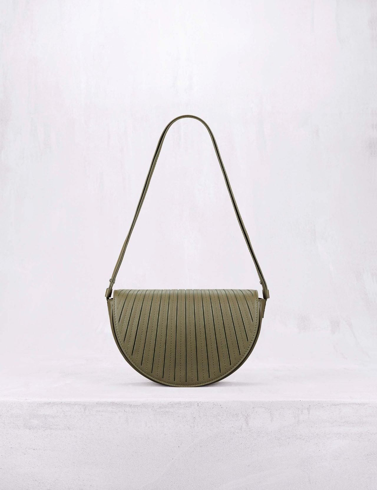 アストラール クロスボディ フレンチプリセ オリーブ