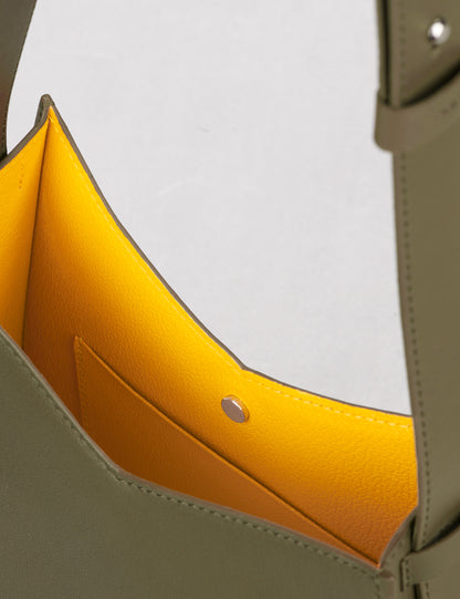 バランシエ ホーボー ユニ オリーブ