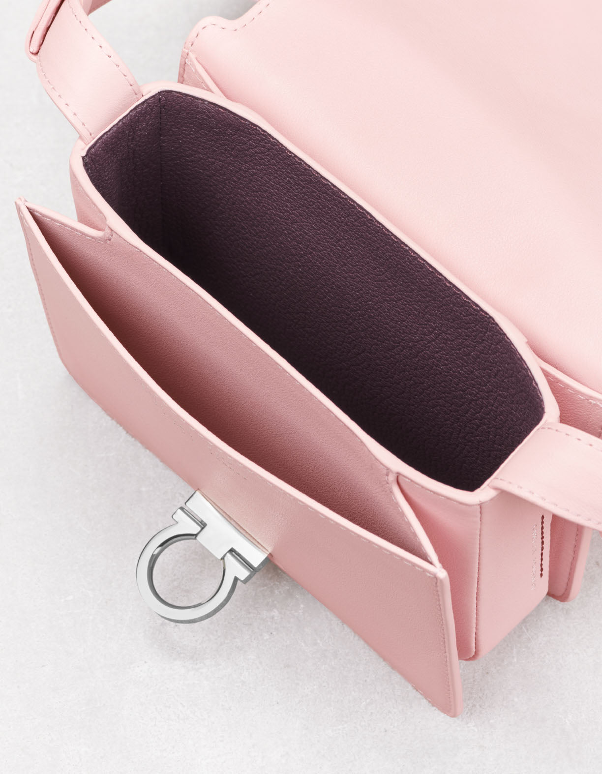 シグネチャー バッグ ミニ フレンチプリセ ピンク