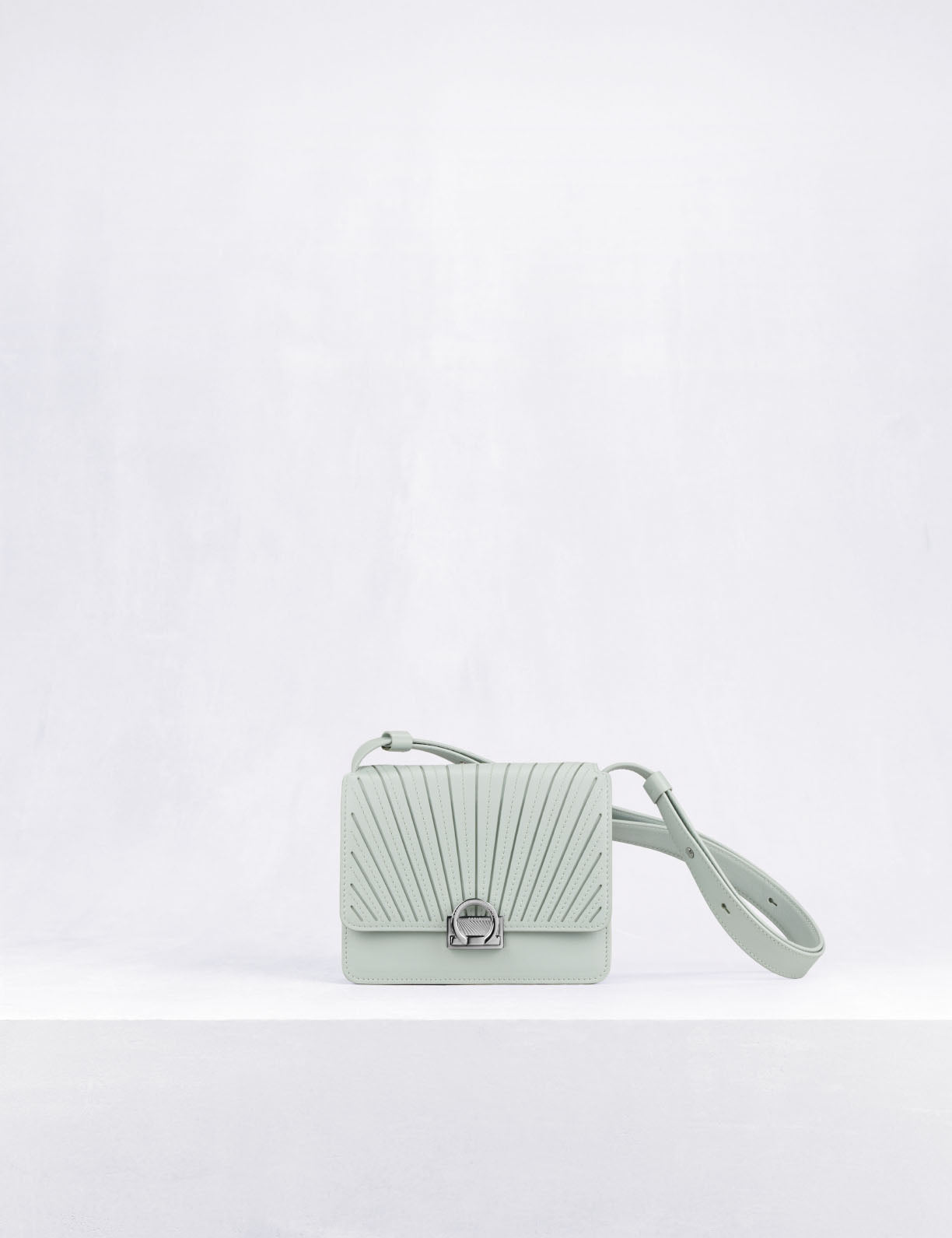 シグネチャー バッグ ミニ フレンチプリセ セージグリーン