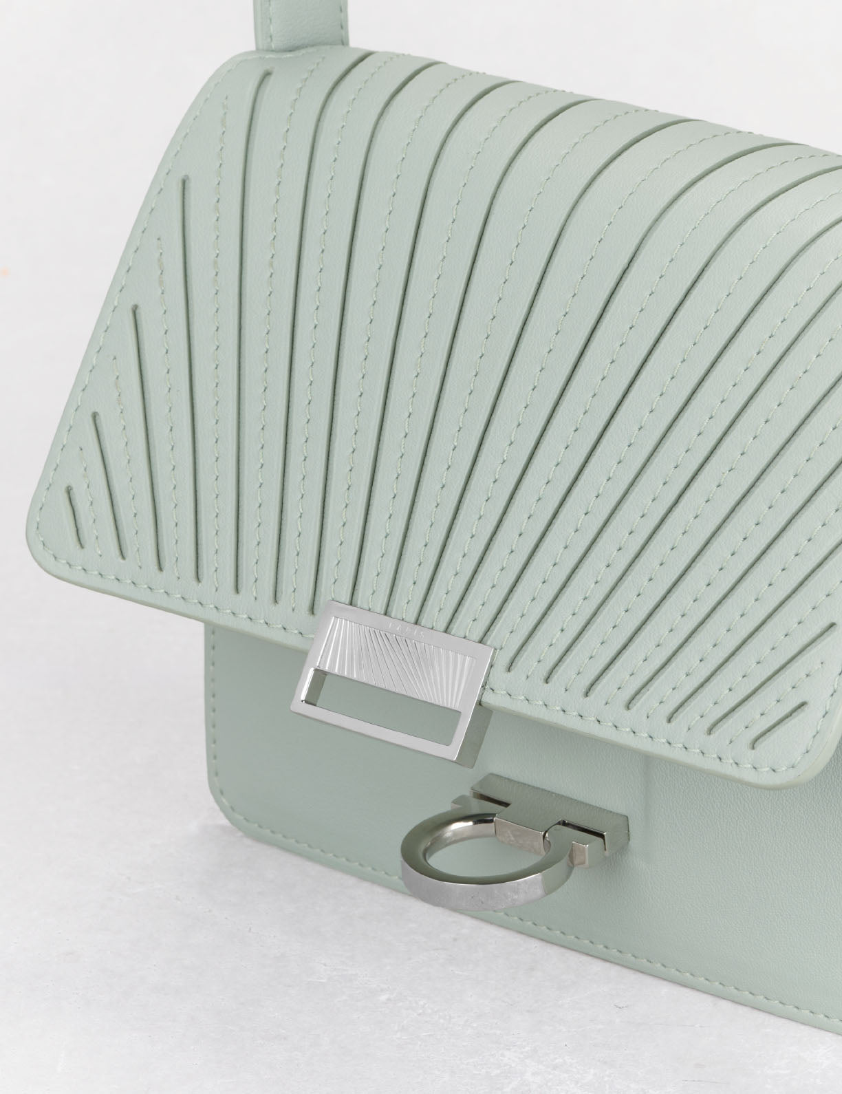 シグネチャー バッグ ミニ フレンチプリセ セージグリーン