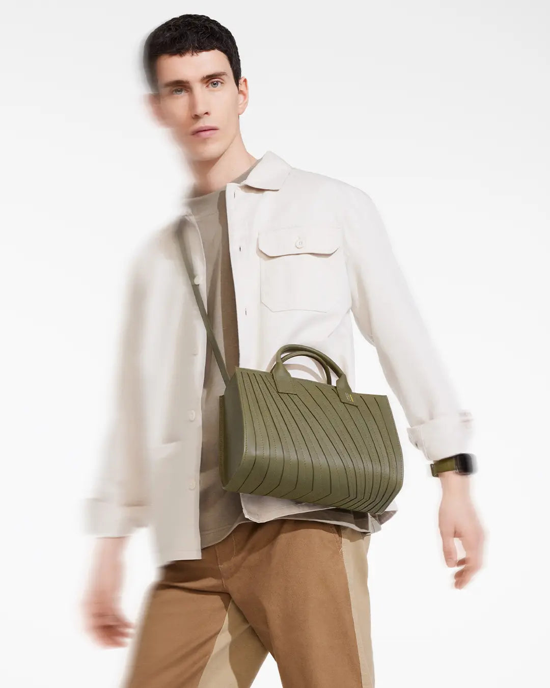 日常に馴染む モダンレザートート：トートバッグ – Camille Fournet